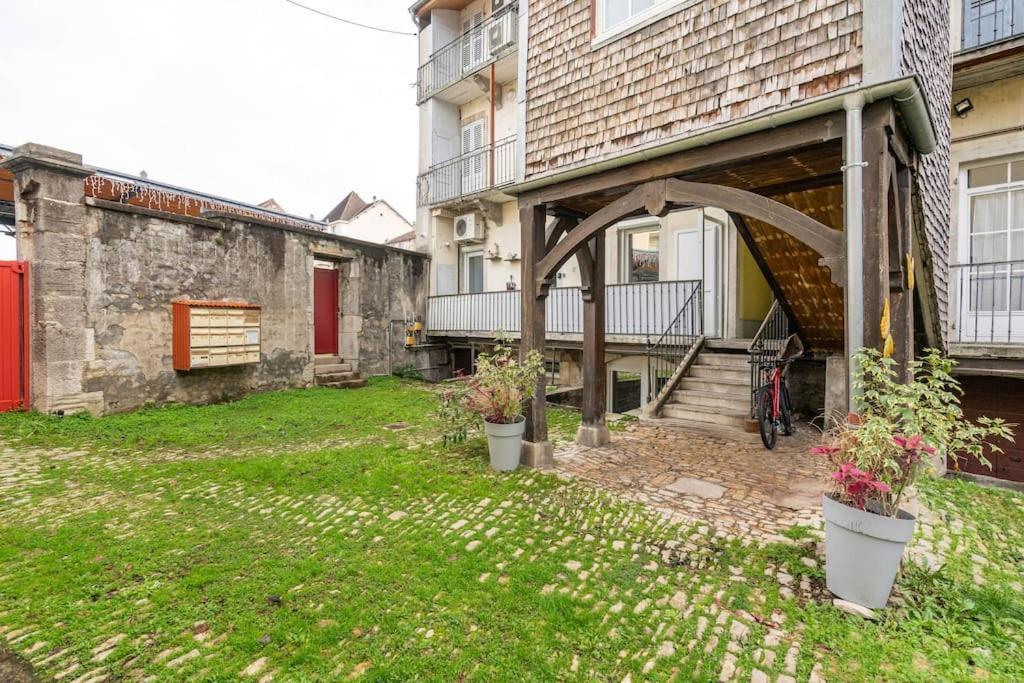 Superbe Appartement Avec Parking Gratuit Lons-le-Saunier Zewnętrze zdjęcie