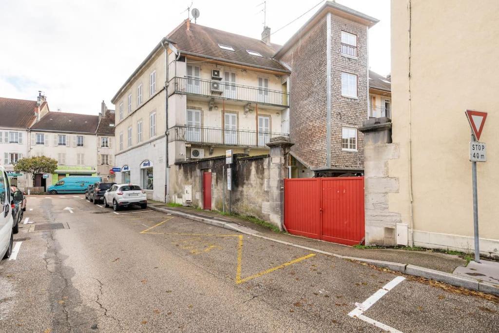 Superbe Appartement Avec Parking Gratuit Lons-le-Saunier Zewnętrze zdjęcie