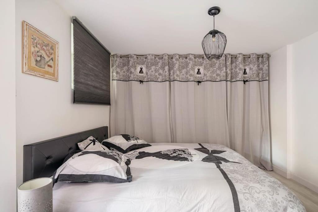 Superbe Appartement Avec Parking Gratuit Lons-le-Saunier Zewnętrze zdjęcie
