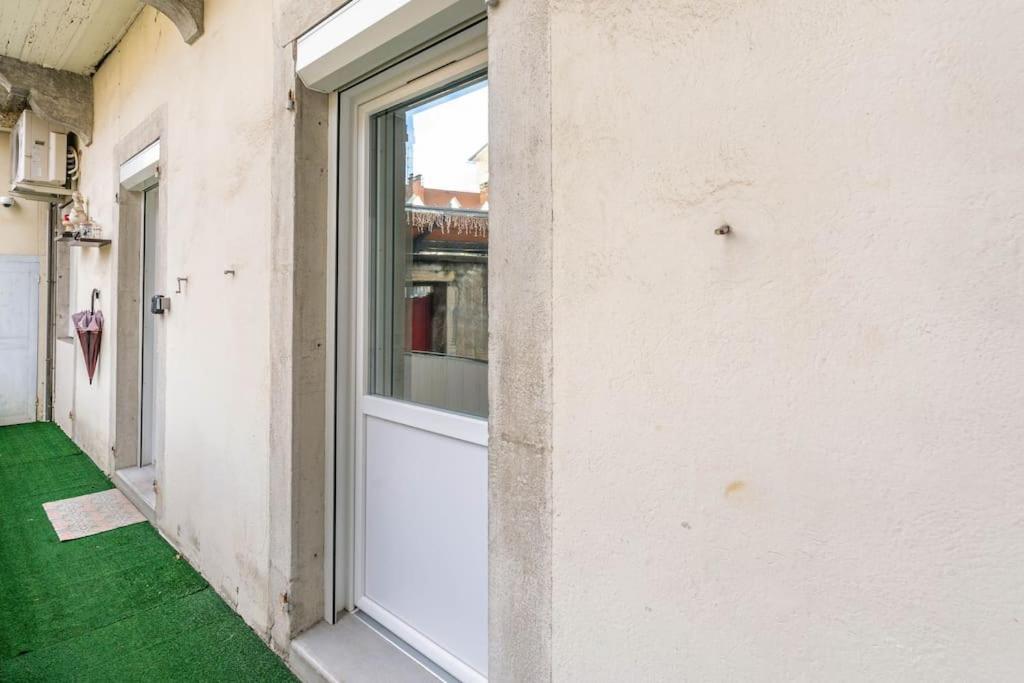Superbe Appartement Avec Parking Gratuit Lons-le-Saunier Zewnętrze zdjęcie
